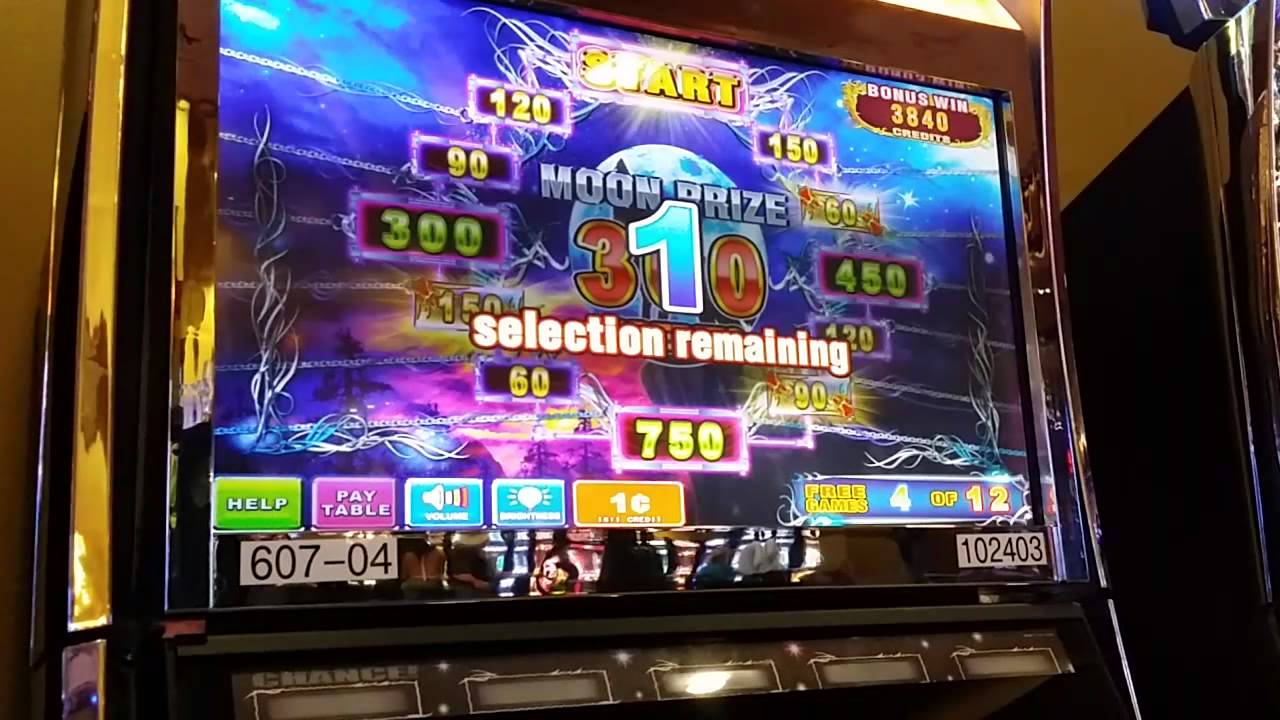 Howling wolves slot machine